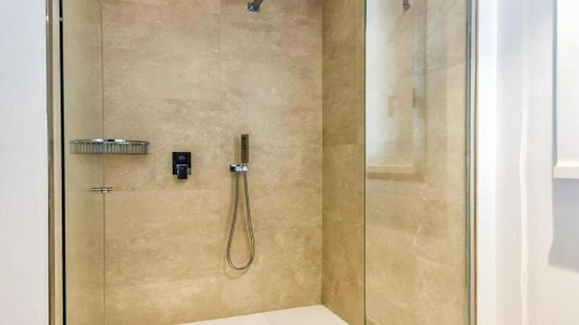 Vivi Homes - Blue View Pool, Sauna, Gym & Sea View El Faro